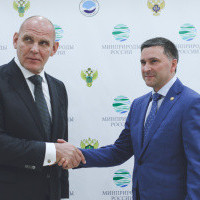 Дмитрий Кобылкин и Александр Карелин обсудили вопросы экологии