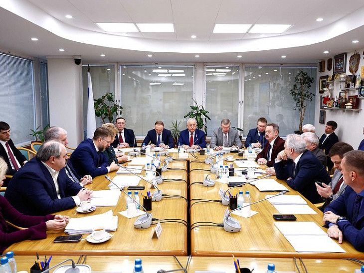 Правовое регулирование заповедных территорий обсудили в комитете по развитию Дальнего Востока и Арктики.